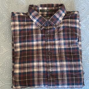 Eddie Bauer Men’s Medium Flannel Button up shirt